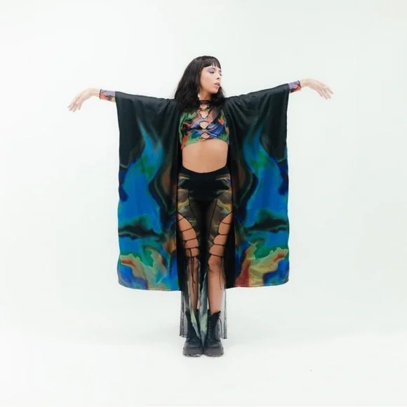 Pink Liquid Swirl Kimono - Picture 3 of 9